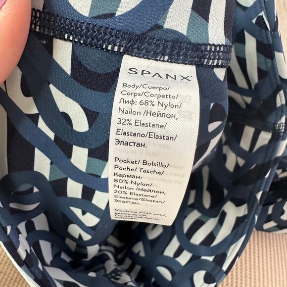 Spanx Illuminate Her 7/8 Leggings in Making Waves Navy Size Small - Picture 7 of 9